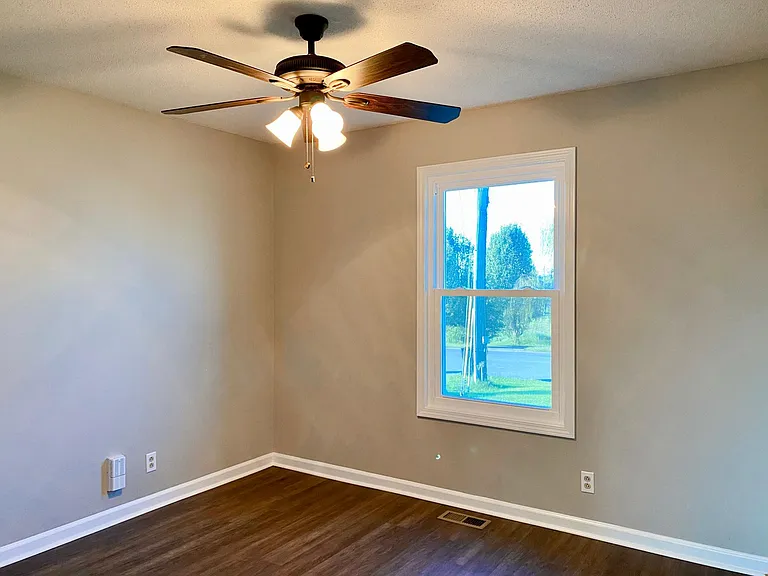 1046 Bobcat Dr — Photo 11