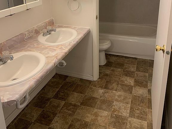 5th image of 500 NE Maiden Ln #7