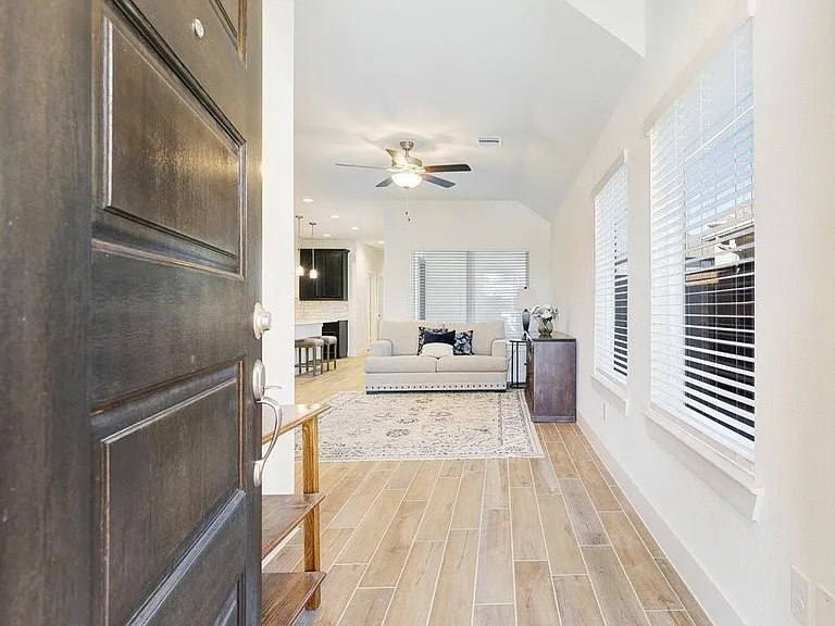 10122 Crescendo Way — Photo 4