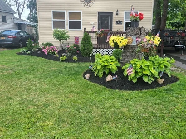 2925 Birch Ave, Niagara Falls, NY 14305