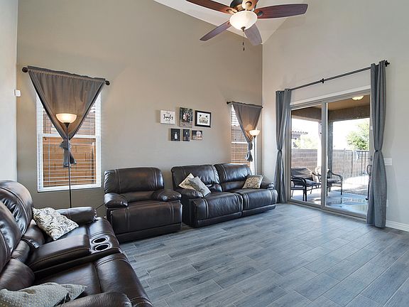3rd image of 33255 N Slate Creek Dr