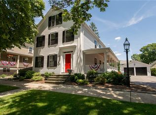 146 High St, Bristol, RI 02809