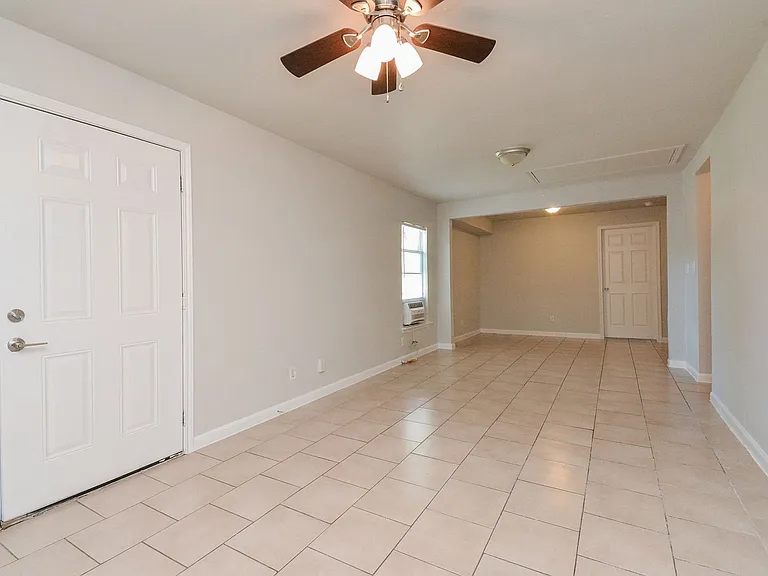 2118 Thonig Rd — Photo 2