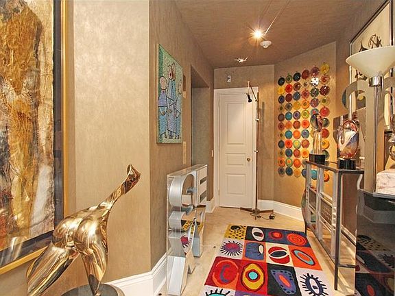 2nd image of 750 Park Ave NE