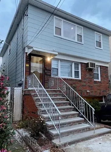 121 Mallory Ave #3 Photo 1