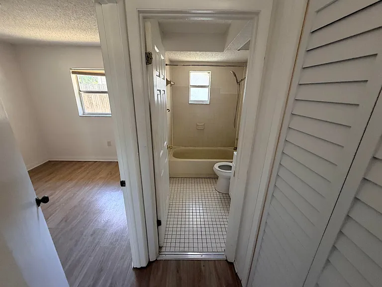 7434 Chapel Ave — Photo 12