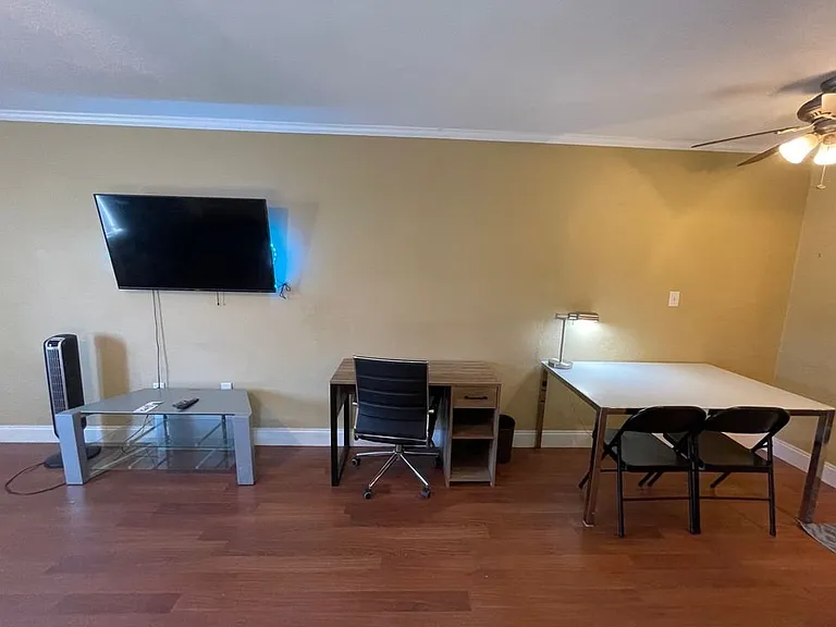 405 Dunwoody St #3 — Photo 4