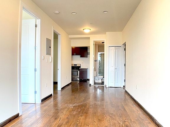 4th image of 2054 Adam C Powell Blvd #5B