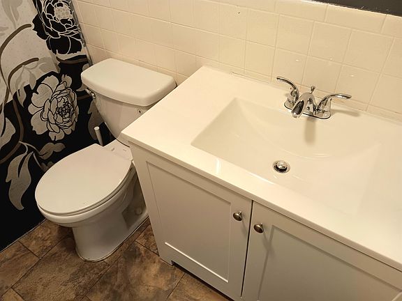 5th image of 1887 Brooks Avenue Ext APT 3