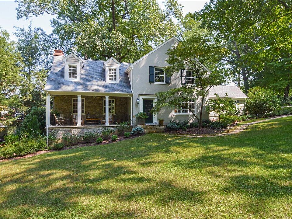 1st image of 301 Cassell Ln SW