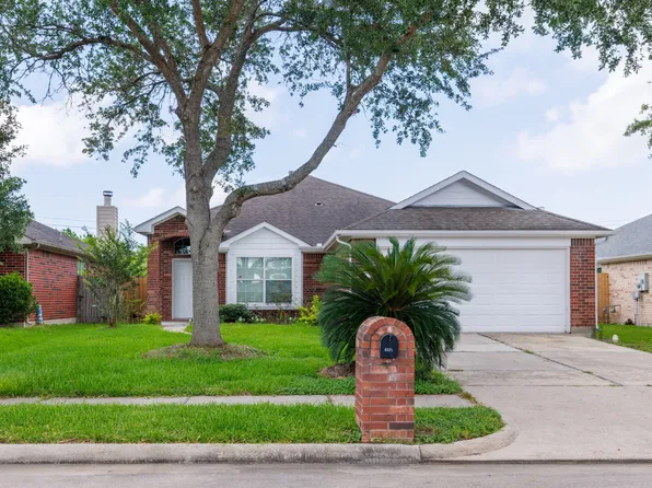 4831 Chase More Dr, Bacliff, TX 77518