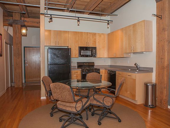 4th image of 1133 S Wabash Ave APT 403