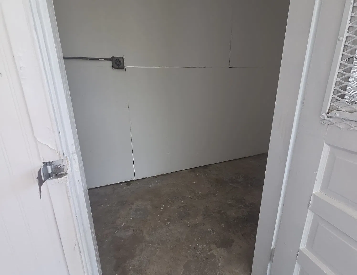 2 bed, 688 sqft, $2,000 — Photo 1
