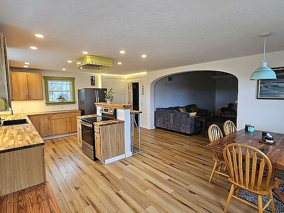 Kitchen/Dining