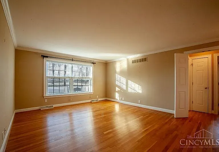 3683 Erie Ave #B — Photo 4