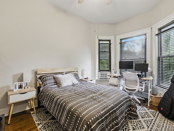 5th image of 2531 N Burling St #11586894
