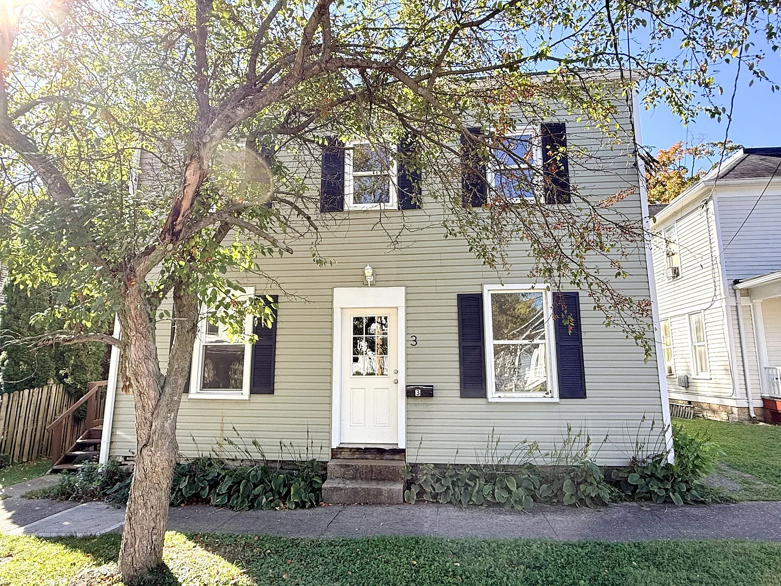445 East Silver Street - 3 — Photo 2