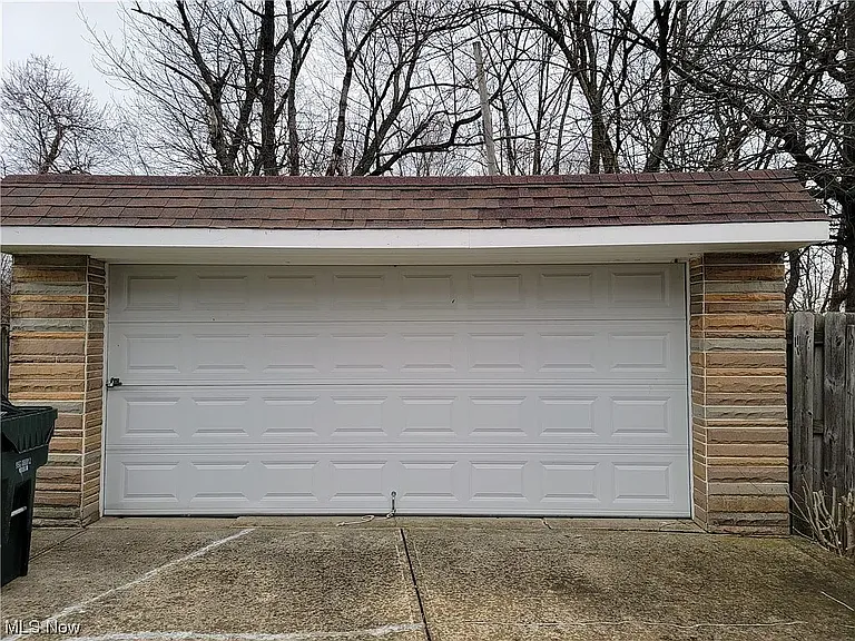 11919 Granger Rd — Photo 31