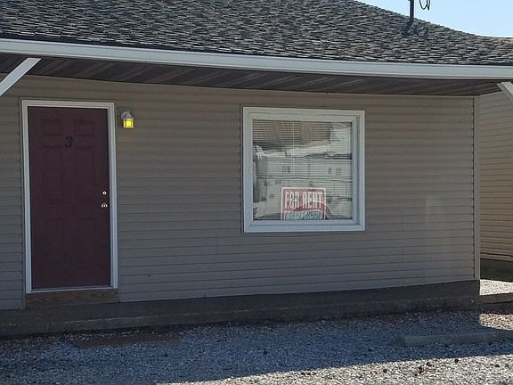2nd image of 210 N 4th St APT 3