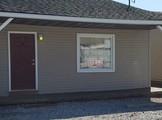 210 N 4th St APT 3, Coulterville, IL 62237