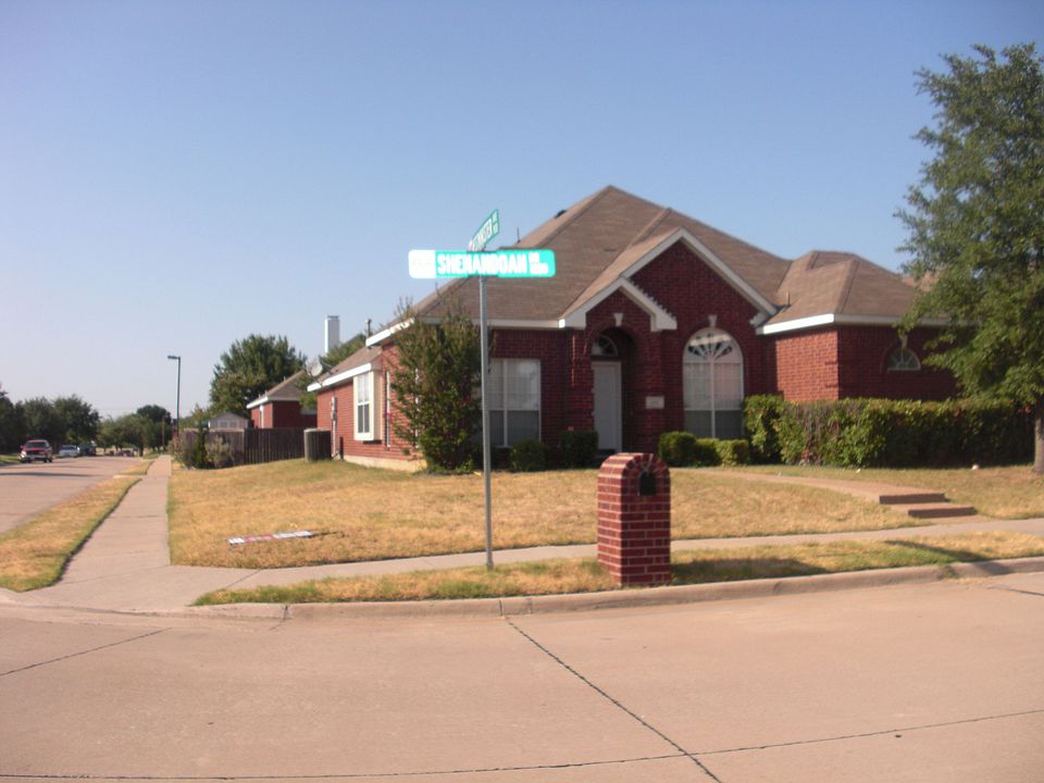 1st image of 1221 Shenandoah Dr