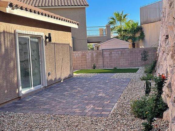 2nd image of 1141 Horizon Range Ave