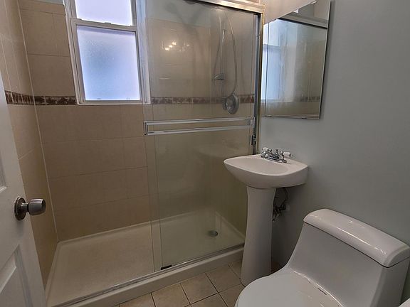 5th image of 4642 N Saint Louis Ave Floor 1