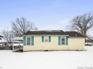 9402 N Shore Dr, Evart, MI