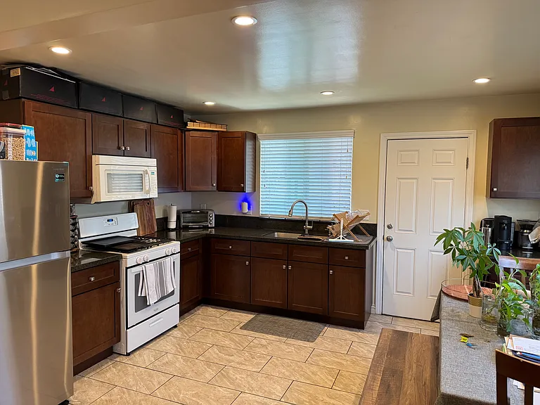 221 Wesley Ave #221 — Photo 8