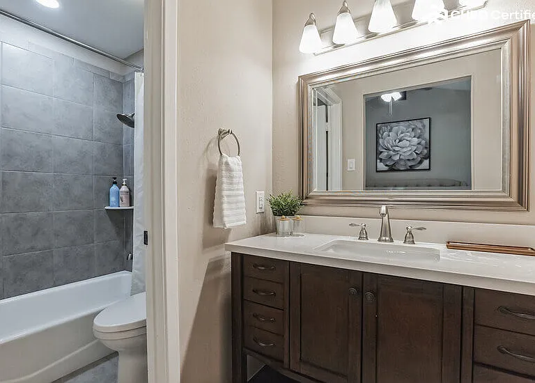 14319 Briartrail St — Photo 22