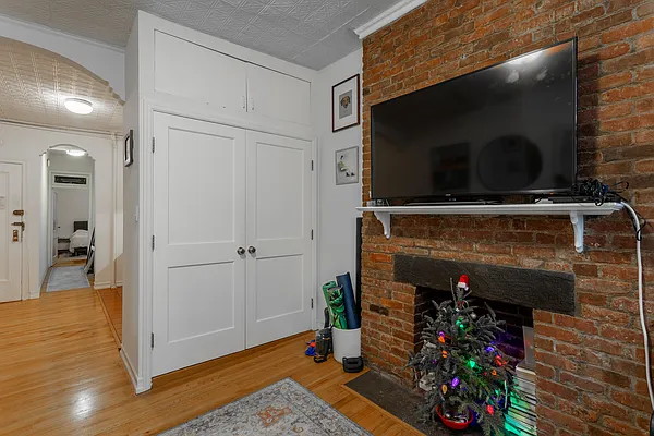 Rented by Bond New York | media 2