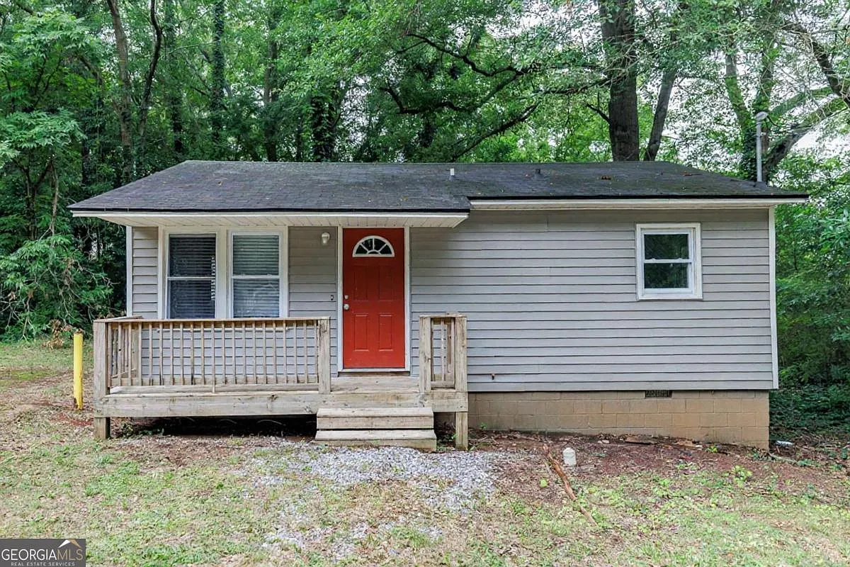 185 Royal Ct photo 1