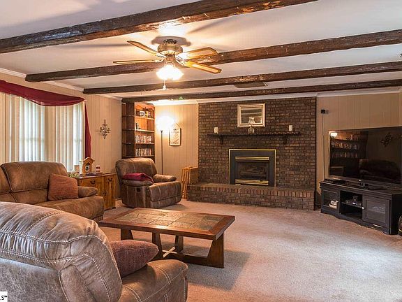 2nd image of 105 Seminole Dr #68