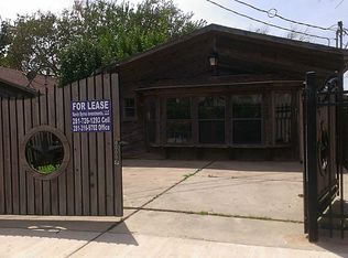 104 24th St, San Leon, TX 77539