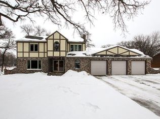485 Shady Ridge Rd NW, Hutchinson, MN 55350