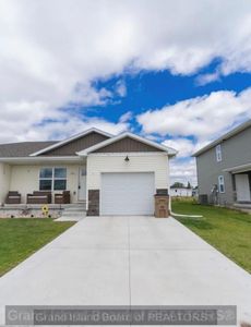 944 E 19th St, Grand Island, NE, 68801