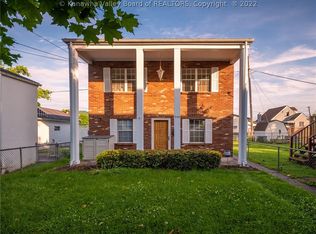 343 17th St, Dunbar, WV 25064