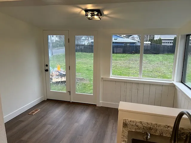 414 NE 3rd Ave — Photo 5