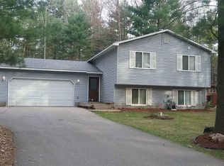 10936 Cedar Hedge Trl, Interlochen, MI 49643