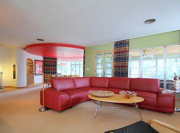 3rd image of 333 Laurel Ave