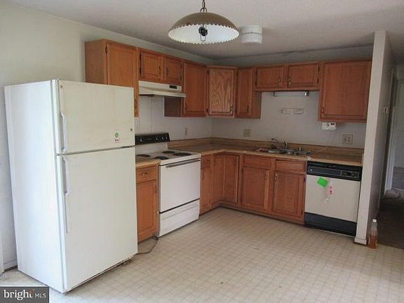 5th image of 36844 Sandy Ln