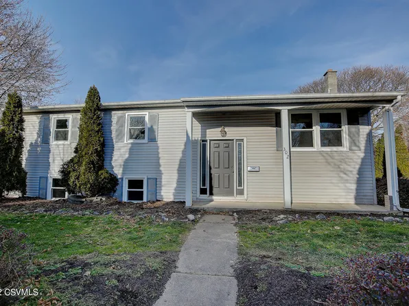 302 E Walnut St, Selinsgrove, PA 17870