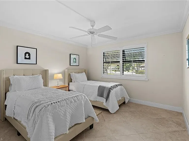 579 Seaview Ct #2 — Photo 13