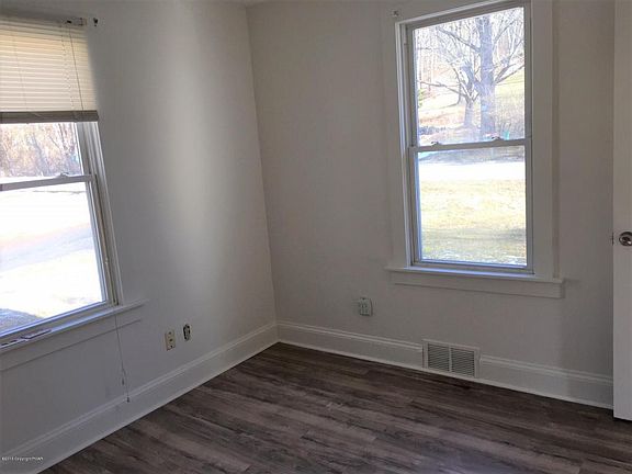 3rd image of 2835 Bartonsville Ave