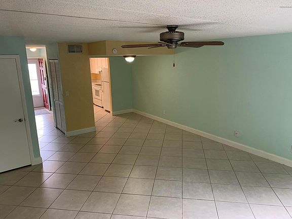 4th image of 60 Vining Ct #110