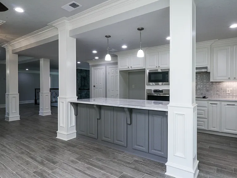 3726 Ben Hogan Dr — Photo 1