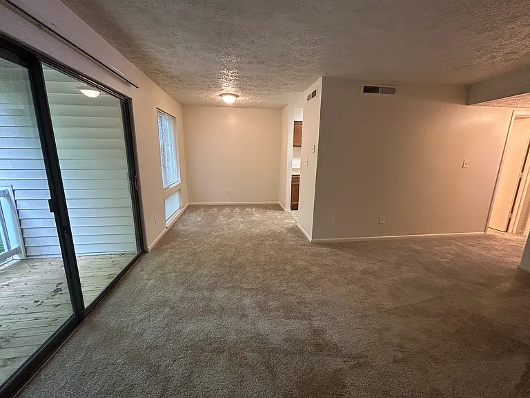 Huntingwood Apartments — Photo 19