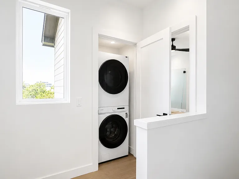 4405 Mount Vernon Dr #B — Photo 21