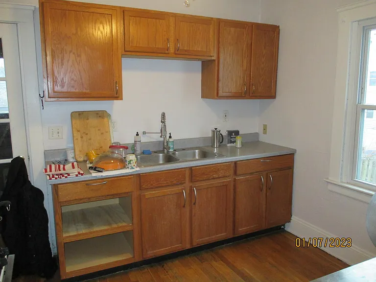 10106 Baltic Rd #UP — Photo 4