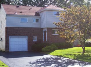 85 Fernboro Rd, Rochester, NY 14618